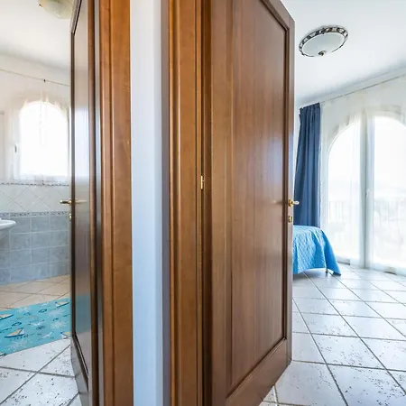 In Un Piccolo Paradiso Villa